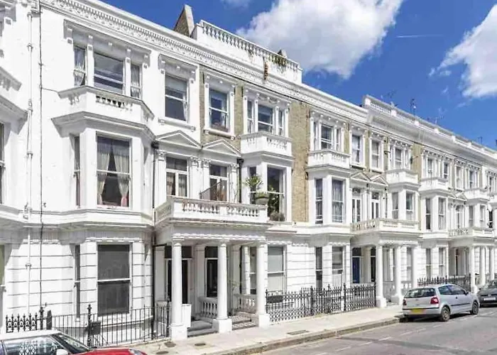 Cosy And Centrally Located Apt