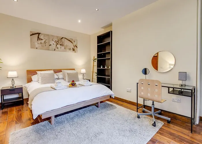 Entire Family Home - 2Bd2Bth Central Earl\'S Court