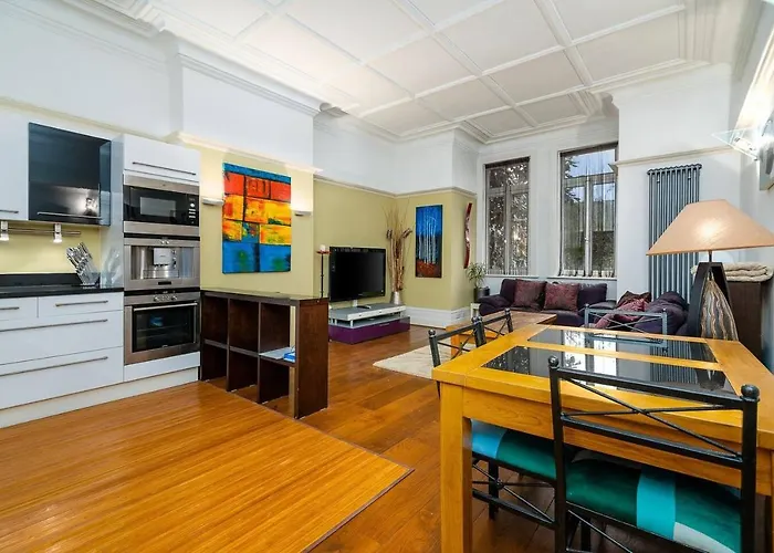 Luxury Large 1 Bed Apartment With Garden In Hampstead Min 3 Nights