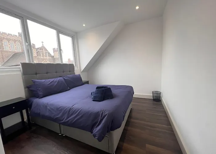 Star London Finchley Road 3-Bed Abode