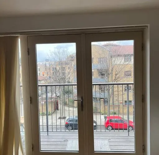 New Build 2 Bedroom With 2 Bath, London
