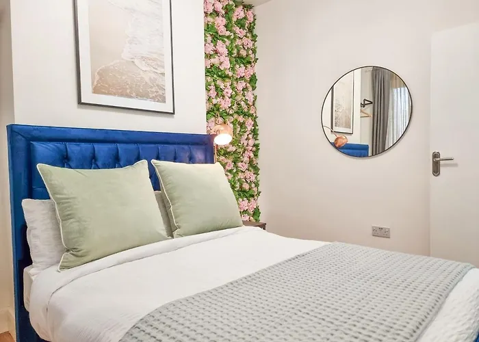 Designer Flat With Parking Near Peckham & Brixton