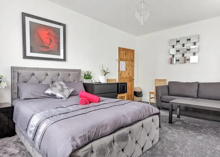 Tower Hamlets Apartment