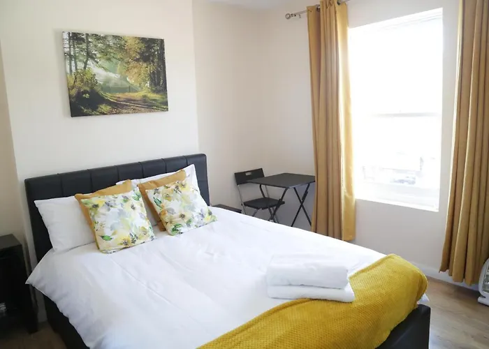 Canning Town Warms Cozy One Bedroom Apartment