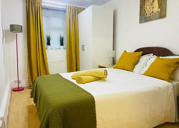 Cosy Flat Close To East Finchley Station