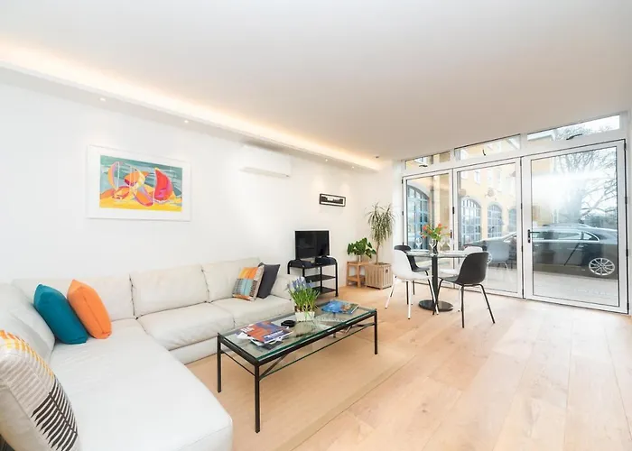 Chic & Cozy Flat In Sw London, Perfect Location!