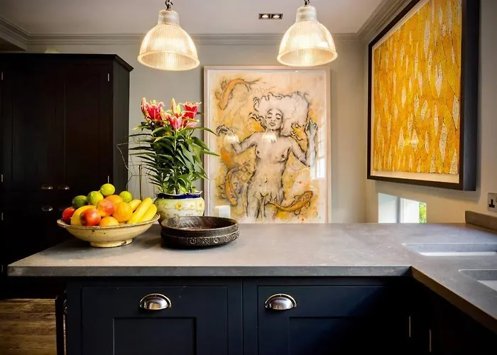 Kings Cross, Self-Contained House & Private Garden