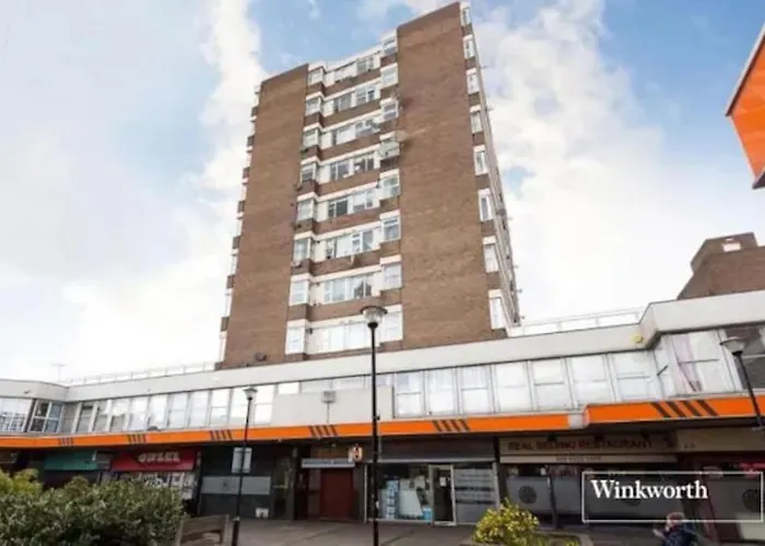 Sentinel 2 Bed Apartment In Nw London