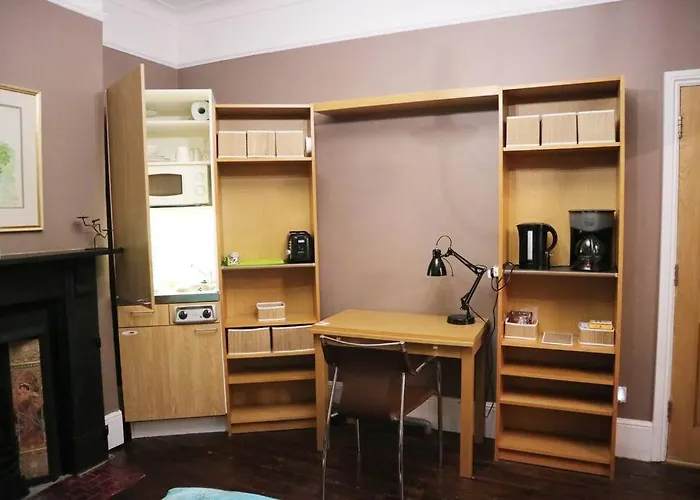 Modern Private Studio Room