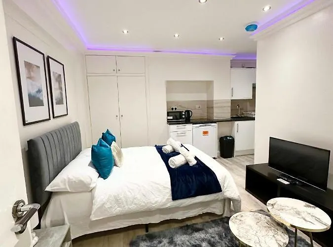London Charm - Stylish Studio In Kensington