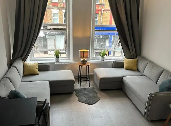 Hackney Apartment