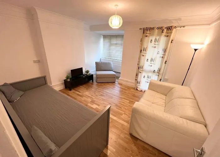 Aprt 10Mins Walk From The Shard!