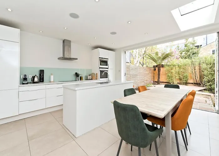 Family Home Near Clapham Common By Underthedoormat