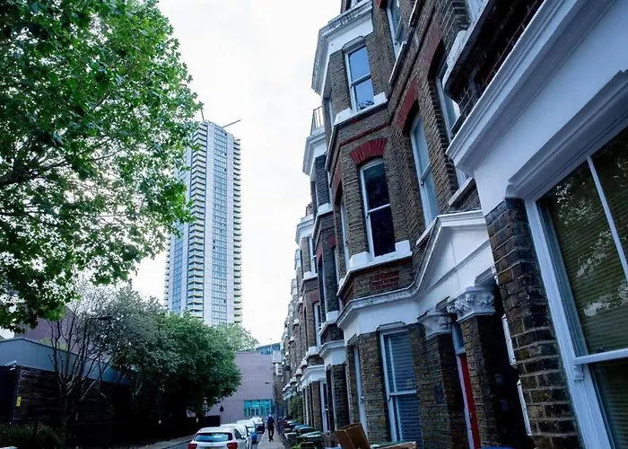 Airy, 3 Bedrooms, Ensuite , Central London Flat