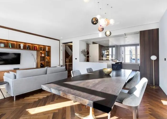 Modern Penthouse In The City