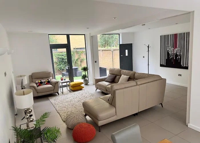 Central London Luxury 4 Bed Home