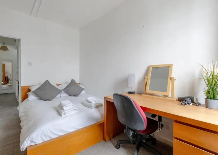 3Bd Flat In The Heart Of Camden Town