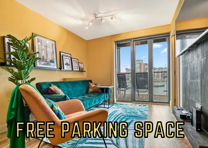 2 Bed Docklands Apt- 02 & Excel