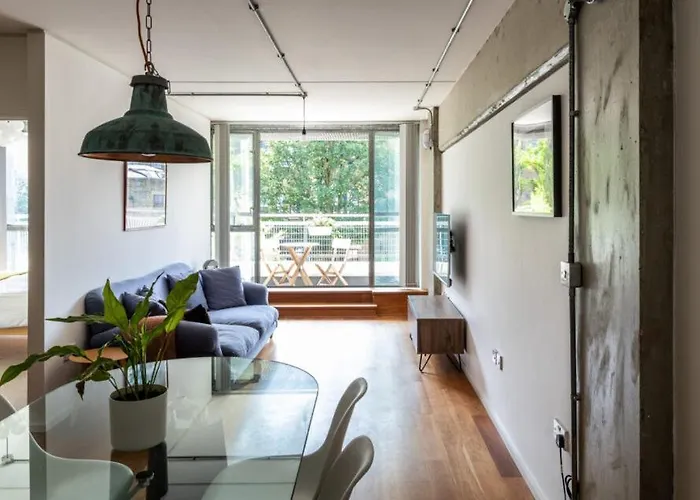 Altido Modern Flat With Canal Views