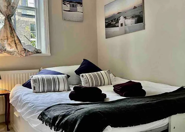 Wonderful Apartment In Earl\'S Court
