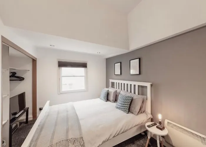 Hdl Soho Apartment