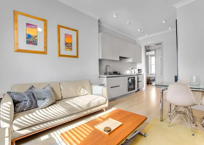 Phaedrus Living: South Kensington Luxury Flat