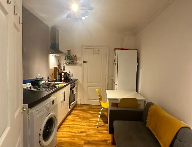 1 Bedroom Flat In Notting Hill, Portobello