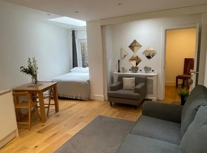 Notting Hill Studio Room