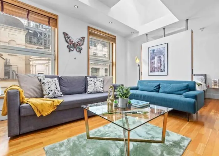 Luxe Living Near Piccadilly Hy11