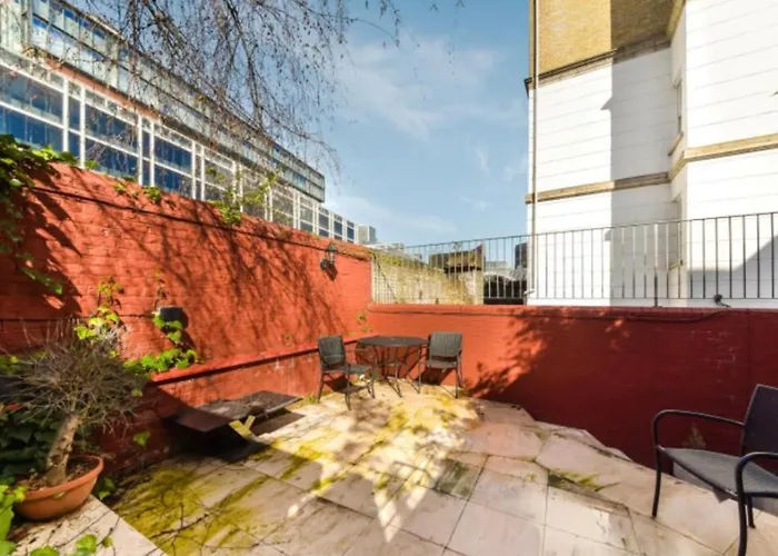 4 Bedrooms Villa, Hugh Street Central London
