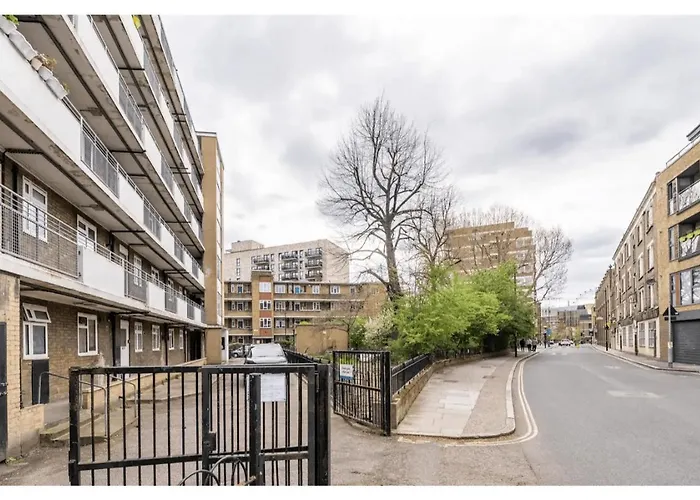 Central London Flat-Share