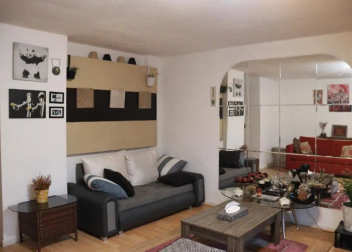 Comfortable 2-Bed House In London Zone 2