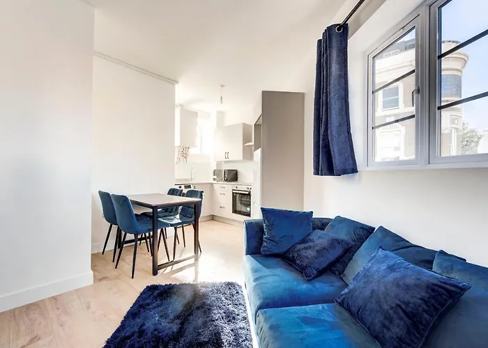 2 Bedroom Apartment In Brixton With Wi-Fi