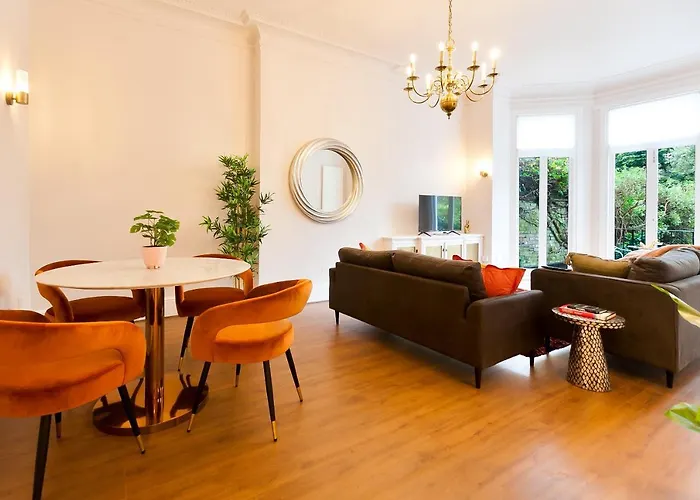 Primrose Hill Apartments