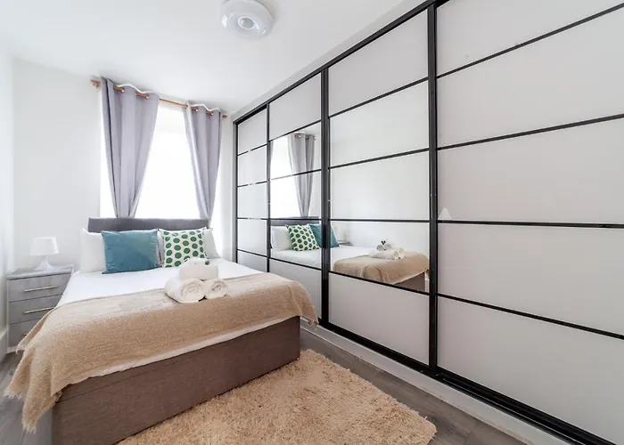 Wonderful Flat Near Little Portugal