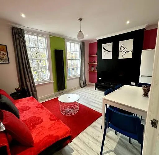 The Hidden Gem *2-Bed Apt*