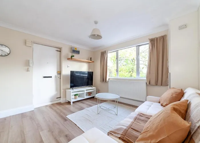 Lovely Studio Flat In Wimbledon W/ Free Parking