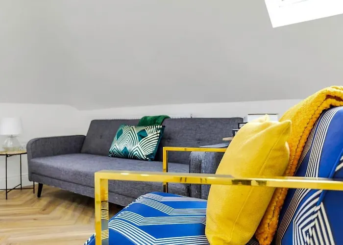 Modern 5 Occupancy London Flat Free Parking & Views