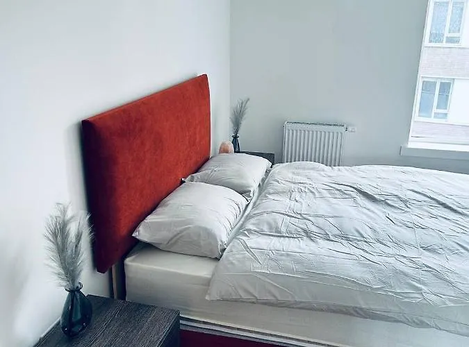 Luxury 2 Bedroom Apartment - Canning Town