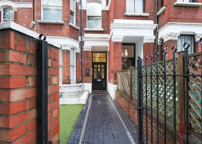 Private Studio Flat