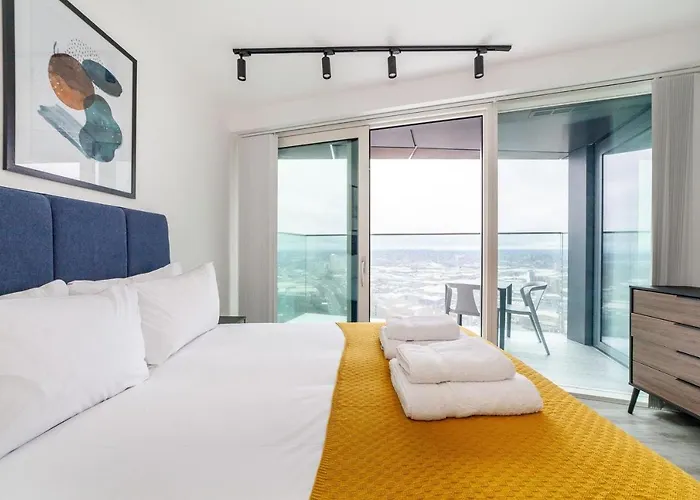 Sky-High North Acton Apartment