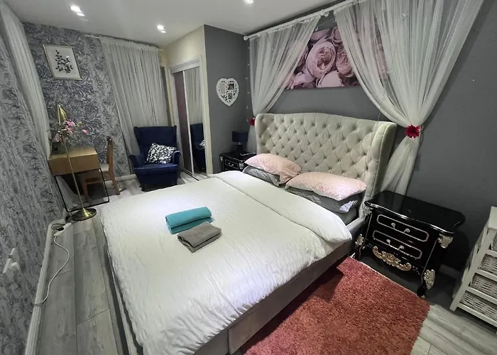 Rooms Near Canary Wharf
