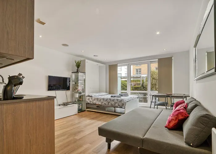 Modern Chic Studio Chelsea