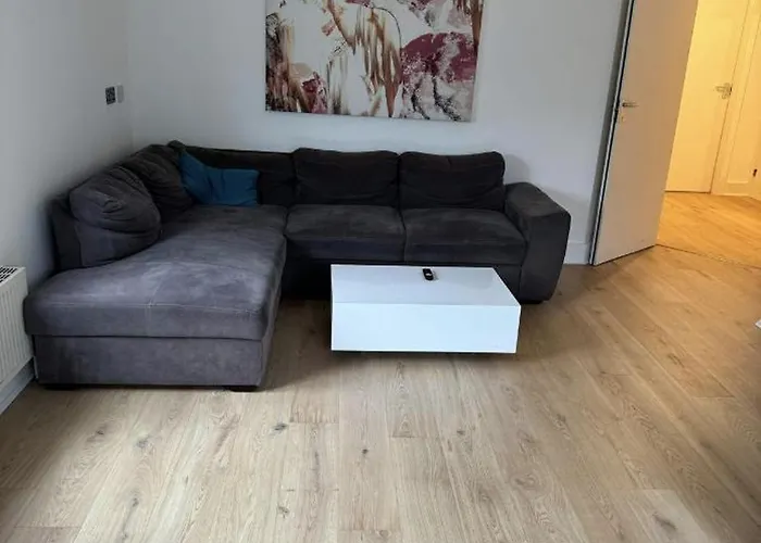 Shoreditch Apartment Free Parking