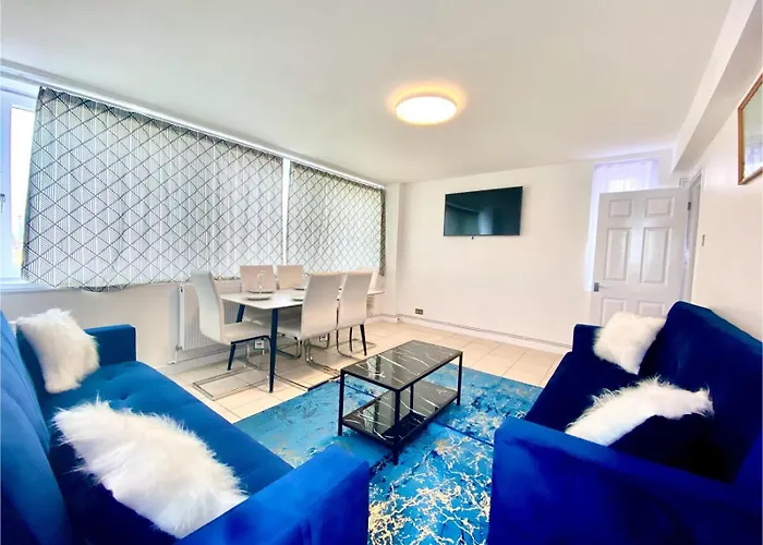 Comfy Two Bedroom Apartment Edgeware Road In Central London