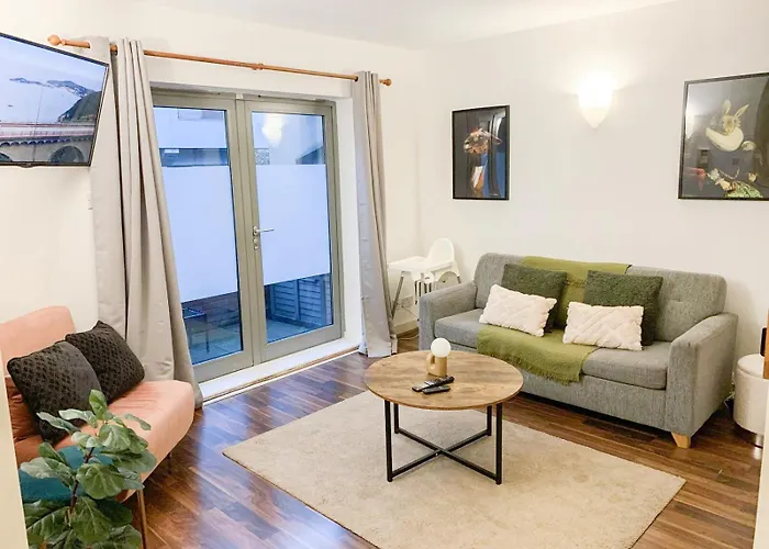 1 Bedroom Flat With Free Parking In Canary Wharf Near London Musuem