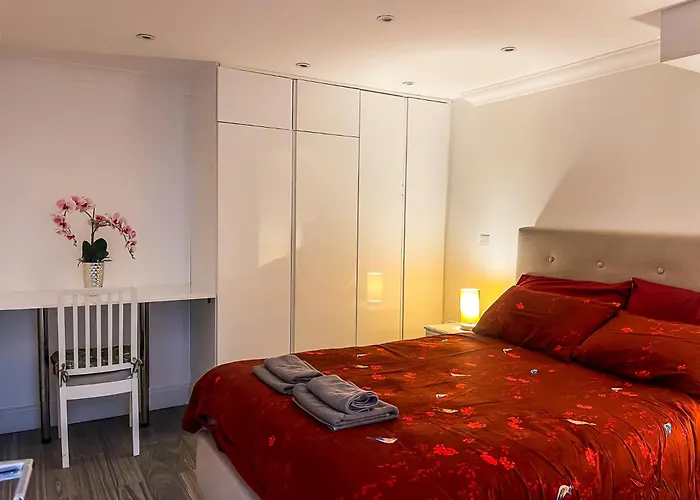 Ensuite Room With Jacuzzi