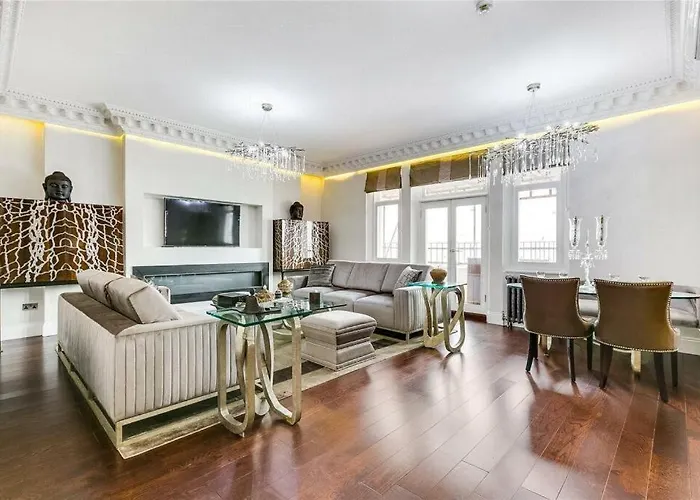 Mayfair Luxury Apartment