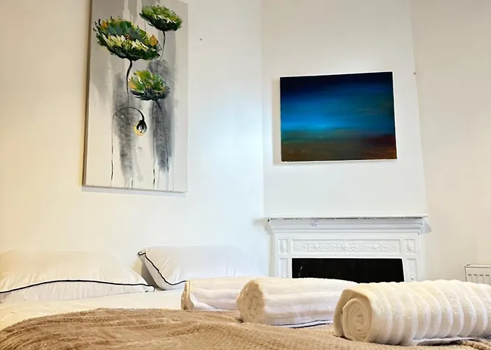 Family 2 Bedroom Flat In Fulham