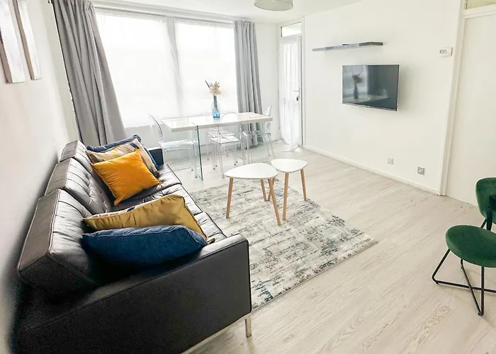 3 Bedroom Flat Haggerston, Hackney, London